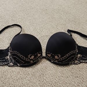 Elegant Black Lace Bra La SENZA